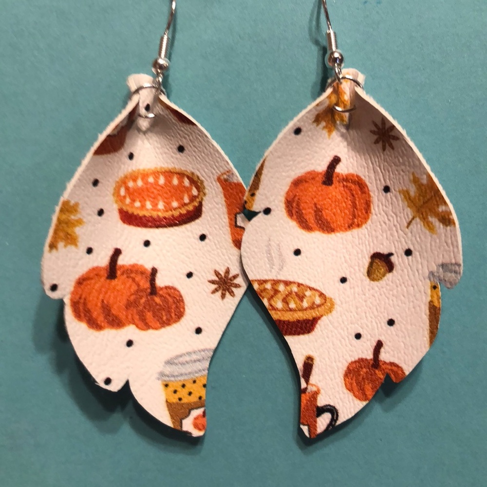 Leather earrings